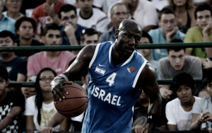 Basketball player Cory Carr in action for Israel
