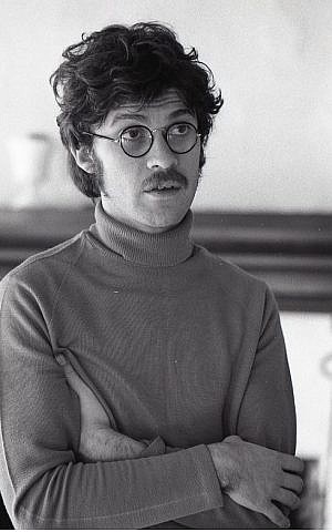 Guitarist and performer Robbie Robertson. (David Gahr)