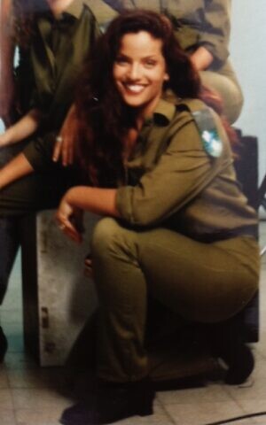 Israeli actress Noa Tishby in the Israel Defense Forces, 1995. (Courtesy)
